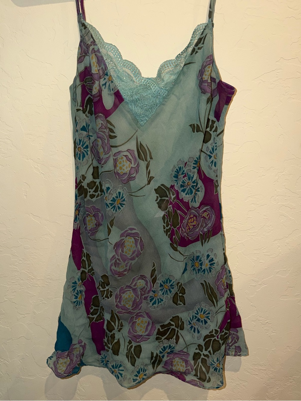 Victoria’s Secret Silk Chemise Floral Lace Trim V-Neck Sleeveless XS Blue/Purple
